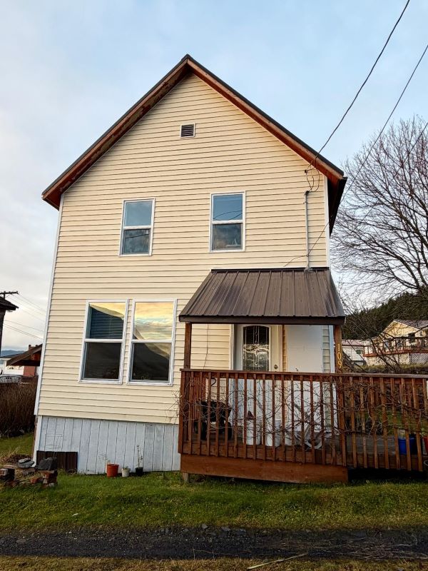 109 Fort Street, Wrangell, Alaska 99929, 3 Bedrooms Bedrooms, ,1 BathroomBathrooms,Single Family Home,Homes,Fort Street,1232