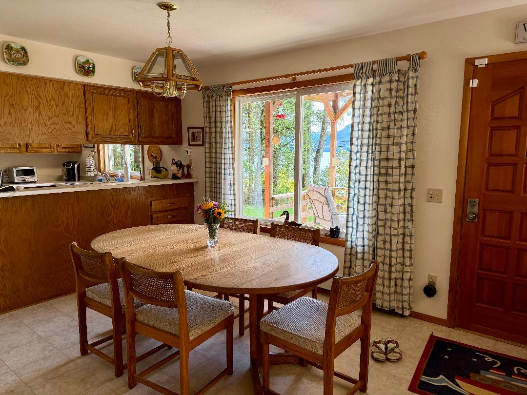 2.9 mile Zimovia Hwy, Wrangell, Alaska 99929, 3 Bedrooms Bedrooms, ,1 BathroomBathrooms,Single Family Home,Homes,Zimovia Hwy,1246
